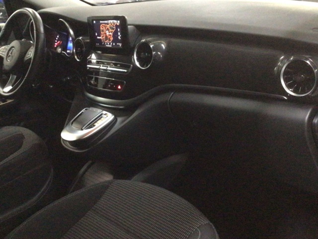 mercedes-clase-v-250-d-largo-imagen-9