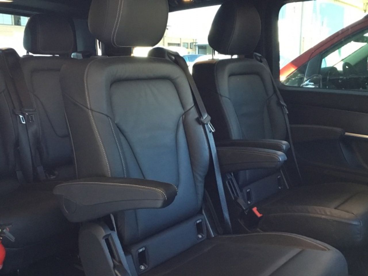 mercedes-clase-v-eqv-300-largo-imagen-11