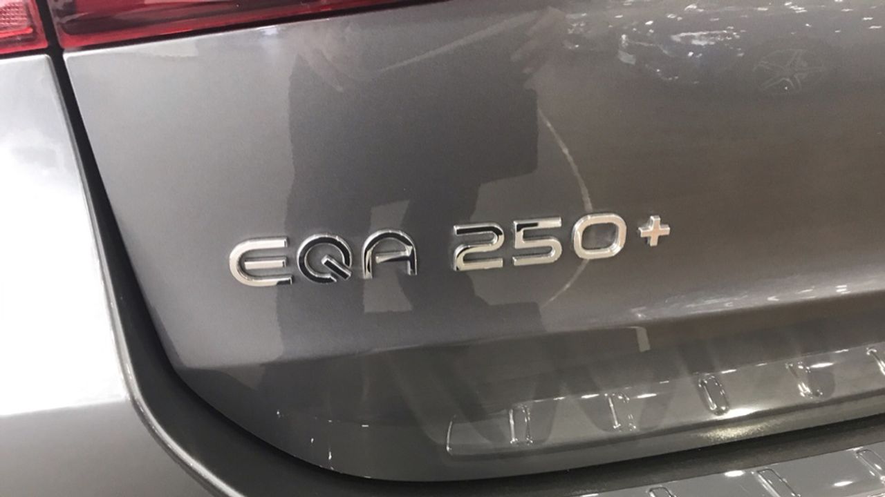mercedes-eqa-eqa-250+-imagen-12
