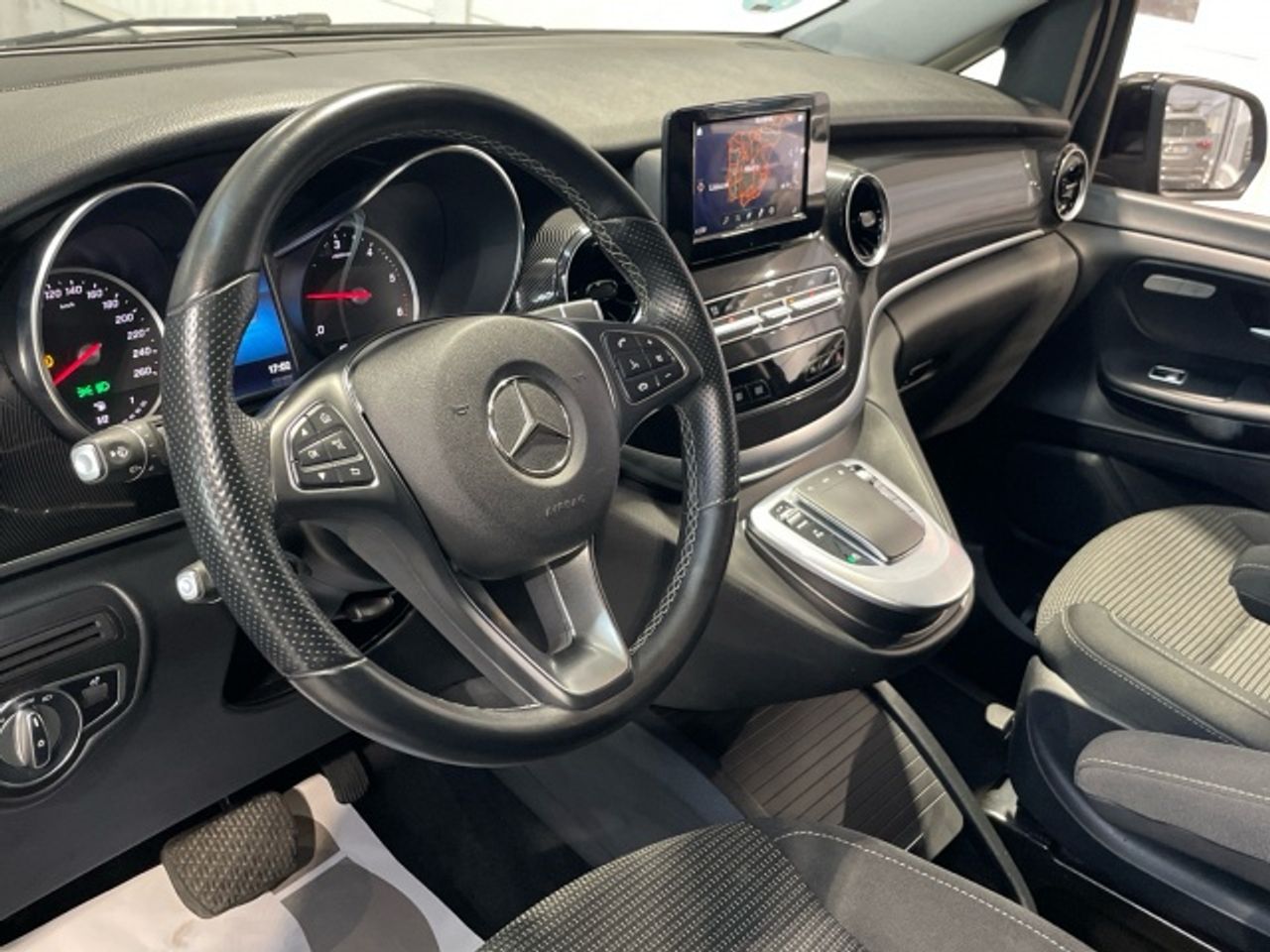 mercedes-clase-v-250d-largo-imagen-5