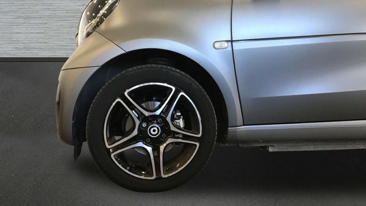 smart-fortwo-60kw81cv-eq-coupe-imagen-4