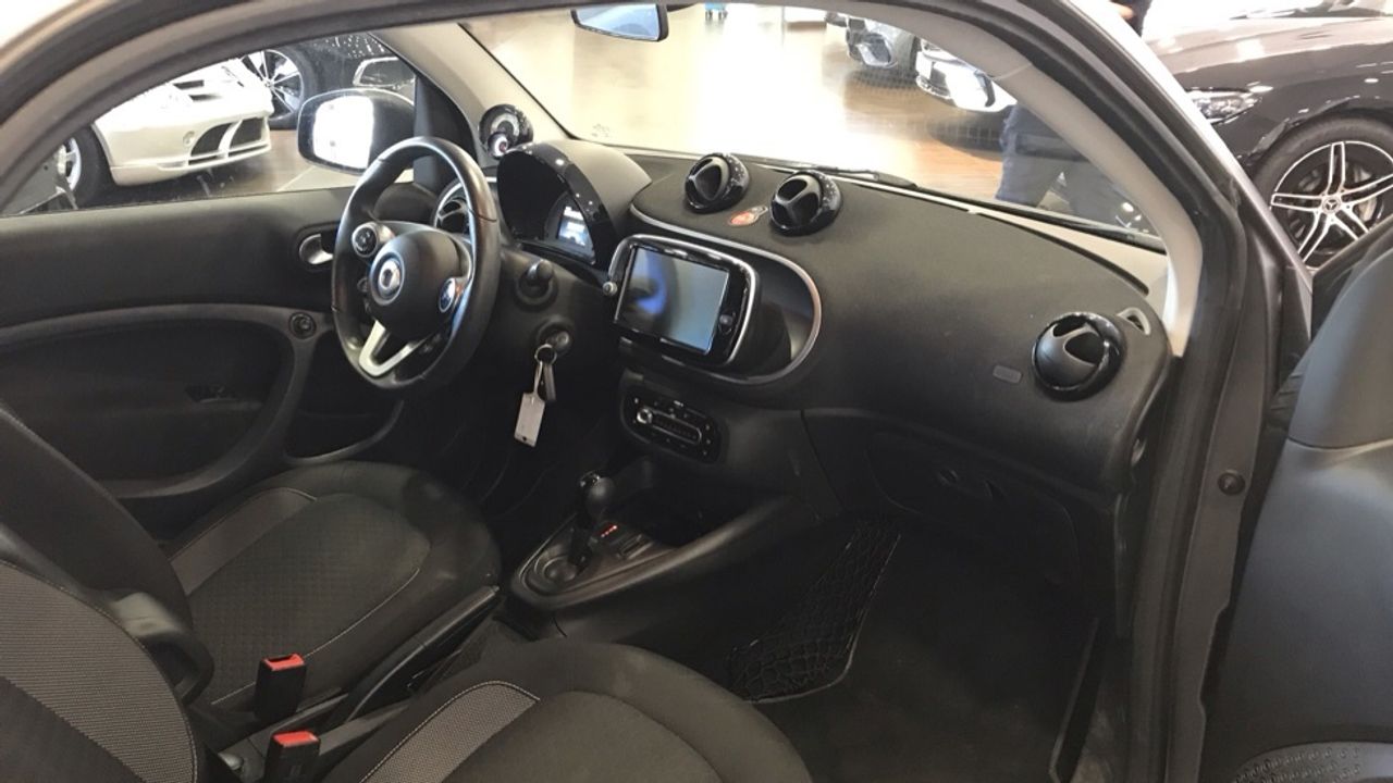 smart-fortwo-60kw81cv-eq-coupe-imagen-9
