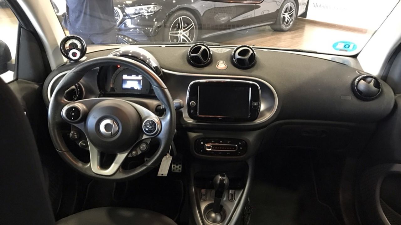 smart-fortwo-60kw81cv-eq-coupe-imagen-7