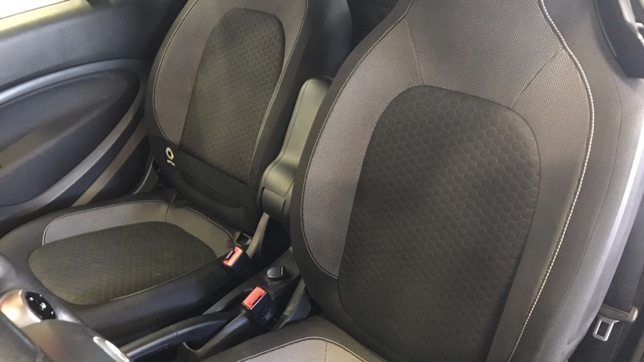 smart-fortwo-60kw81cv-eq-coupe-imagen-10