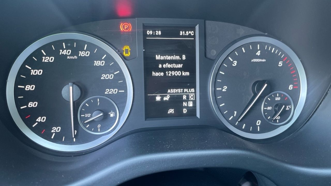mercedes-vito-116-cdi-tourer-pro-larga-imagen-9