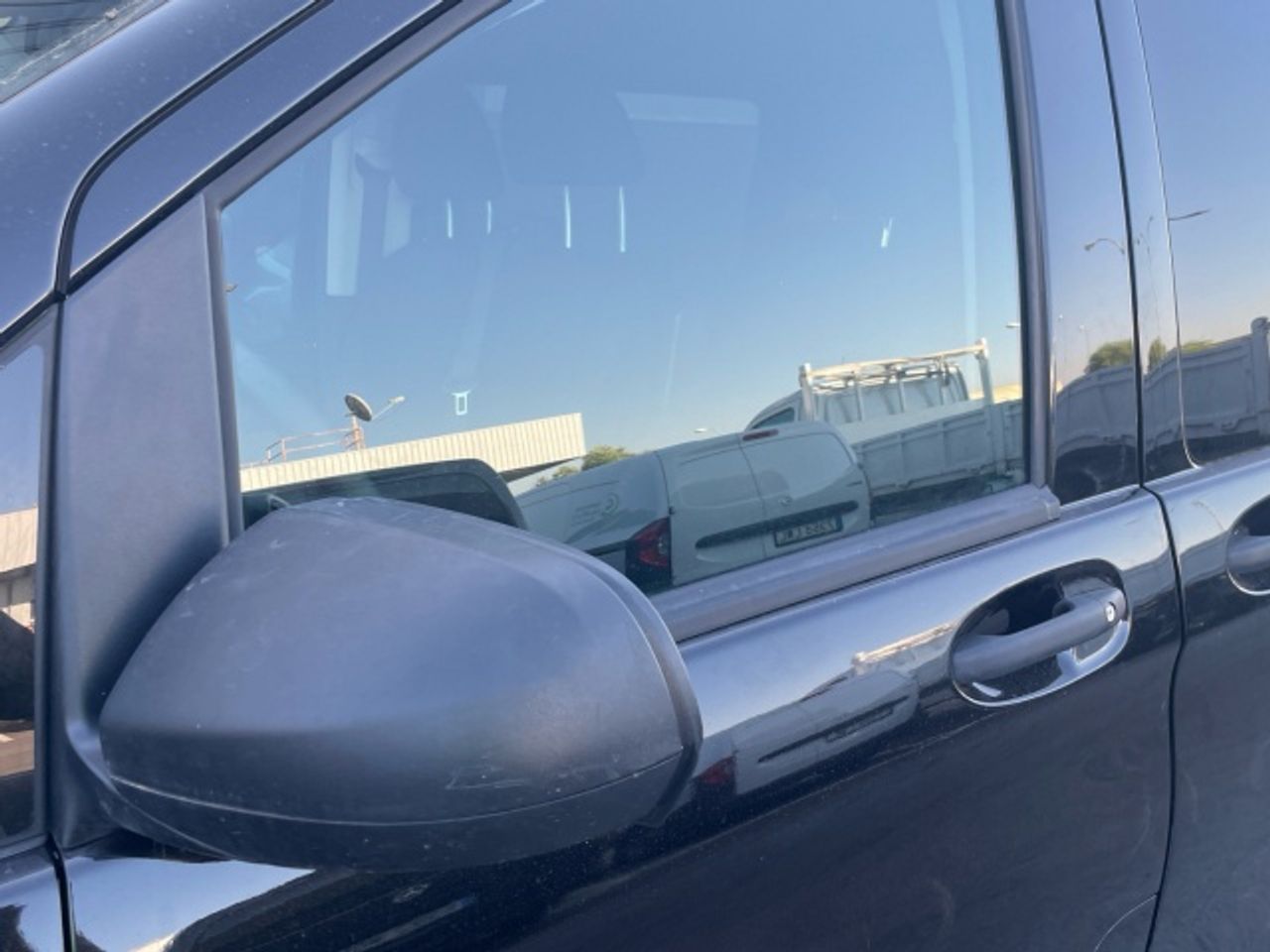 mercedes-vito-116-cdi-tourer-pro-larga-imagen-11