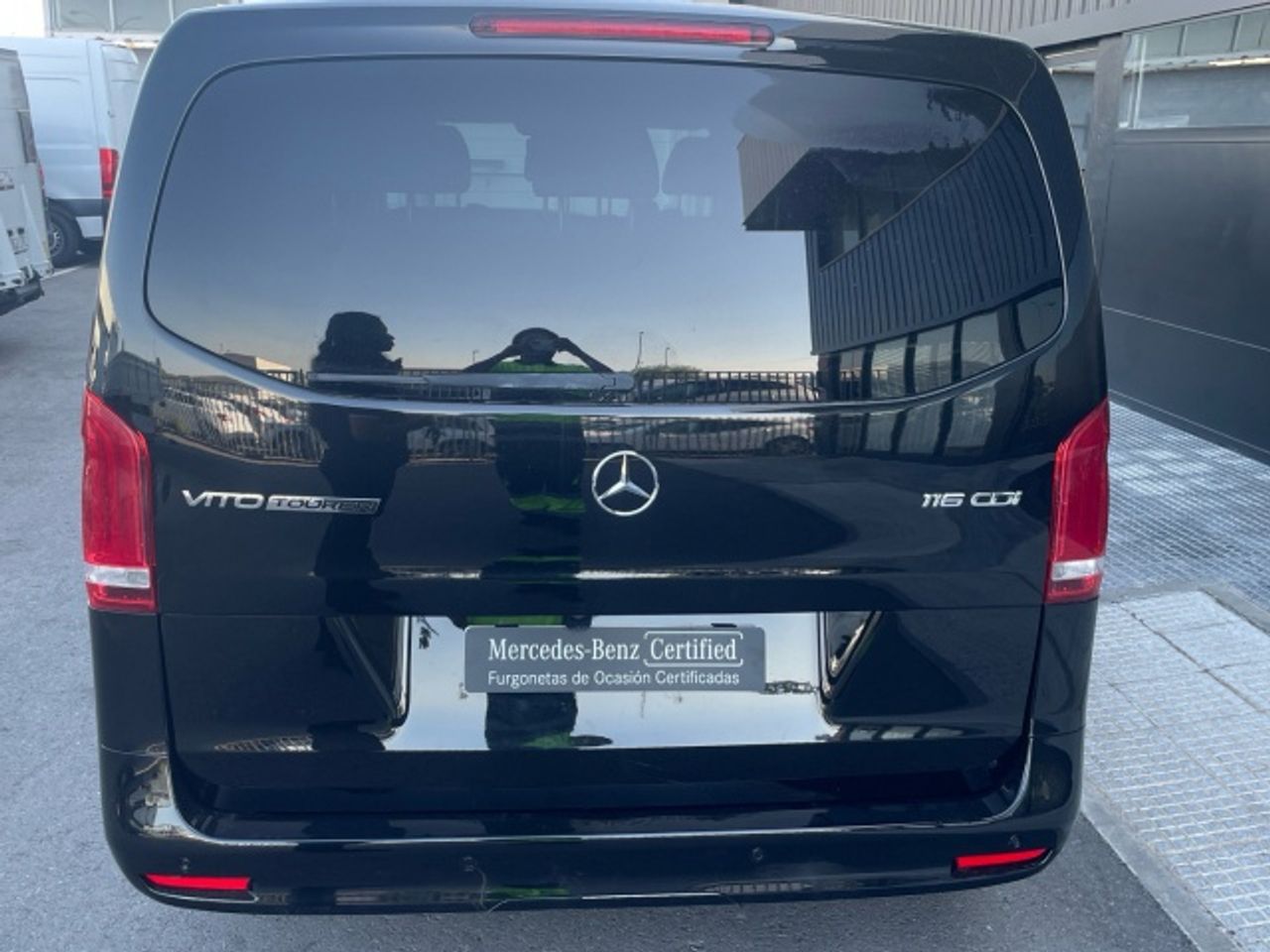 mercedes-vito-116-cdi-tourer-pro-larga-imagen-18