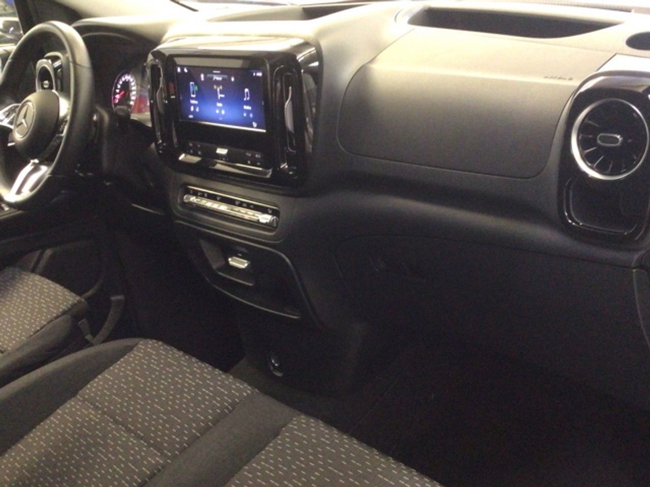 mercedes-vito-116-cdi-tourer-pro-larga-imagen-9