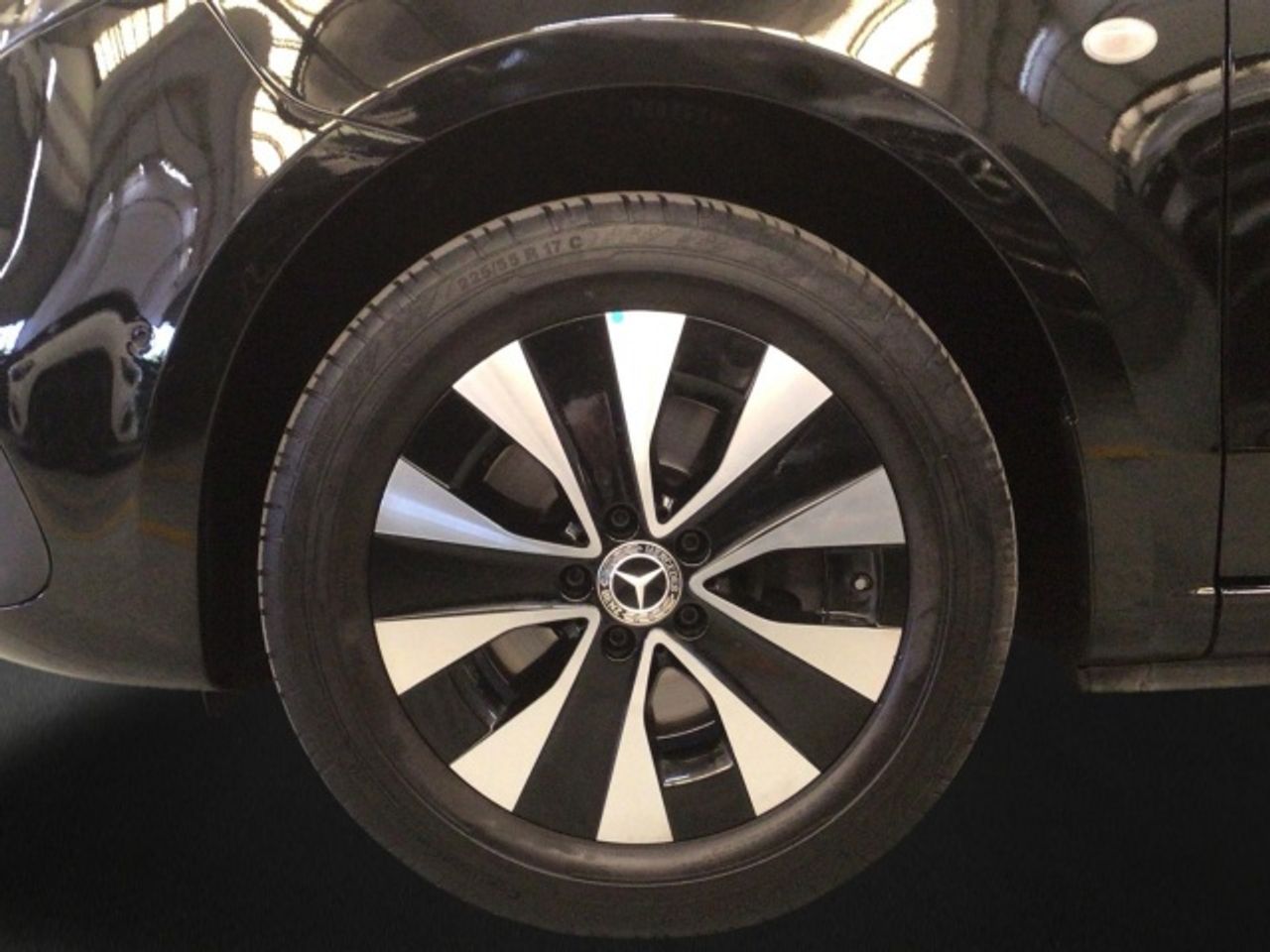 mercedes-vito-116-cdi-tourer-pro-larga-imagen-4