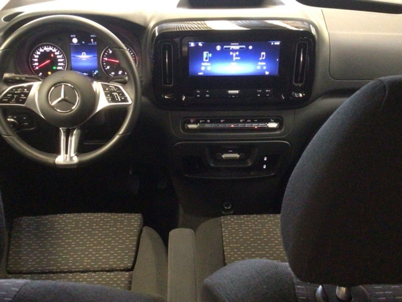 mercedes-vito-116-cdi-tourer-pro-larga-imagen-7