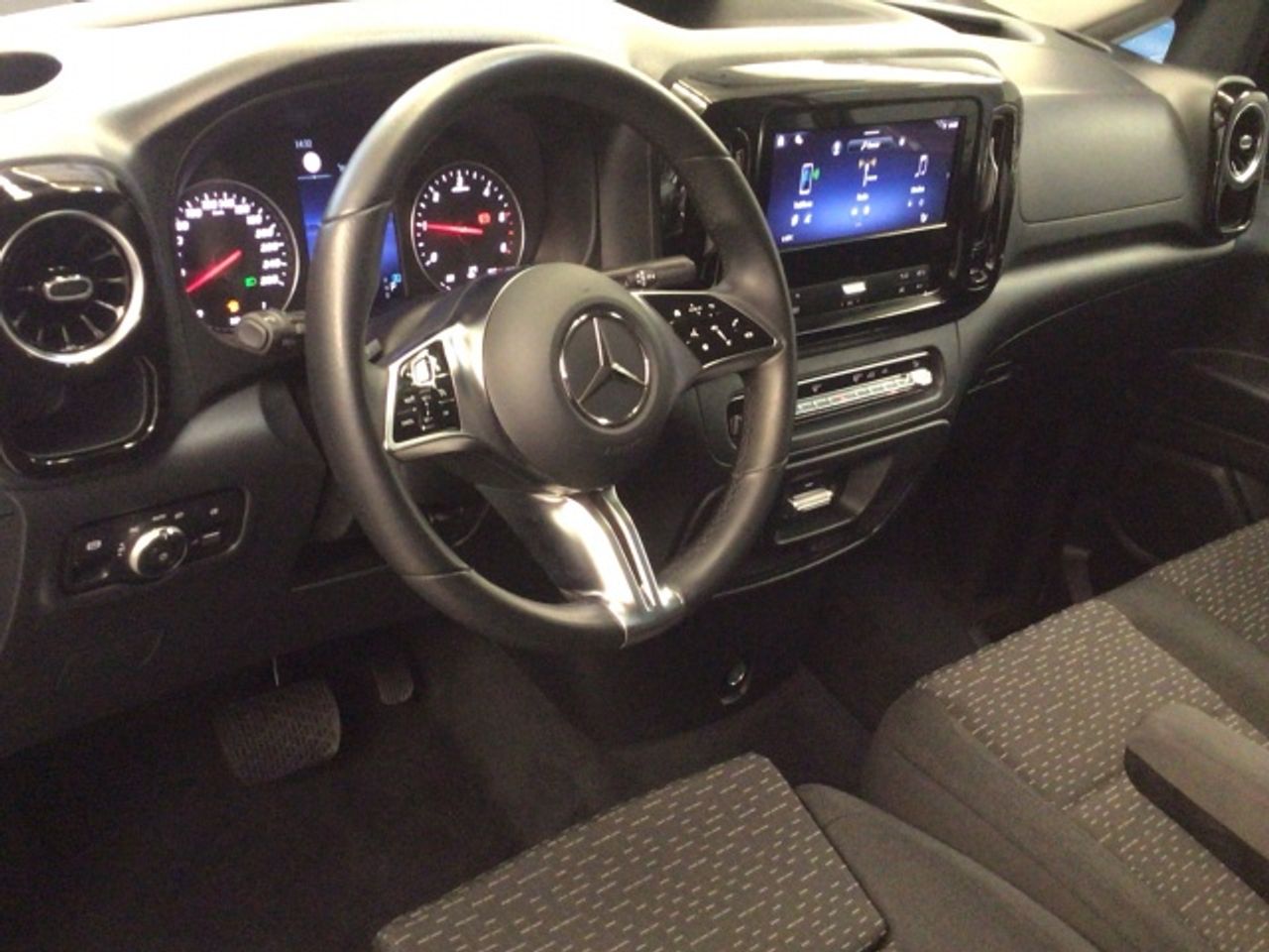 mercedes-vito-116-cdi-tourer-pro-larga-imagen-5