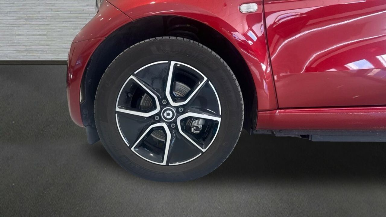 smart-fortwo-60kw81cv-eq-coupe-imagen-4