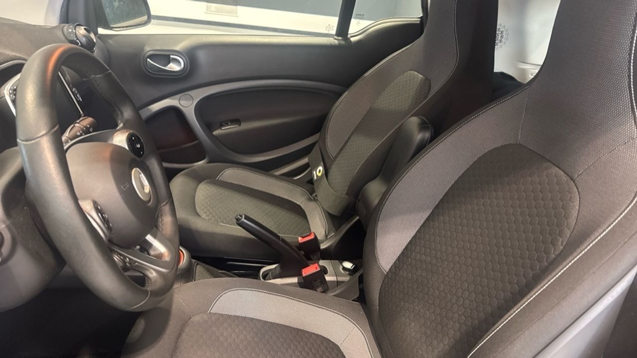 smart-fortwo-60kw81cv-eq-coupe-imagen-6