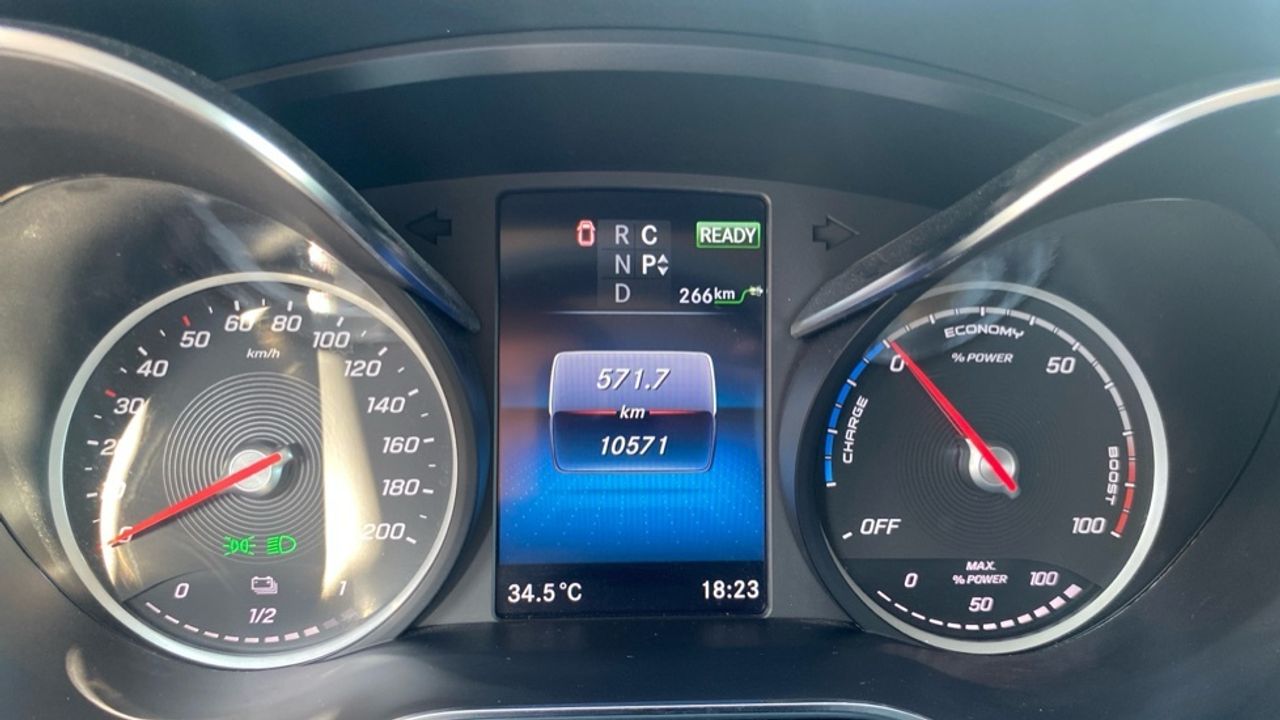 mercedes-eqv-300-larga-imagen-19