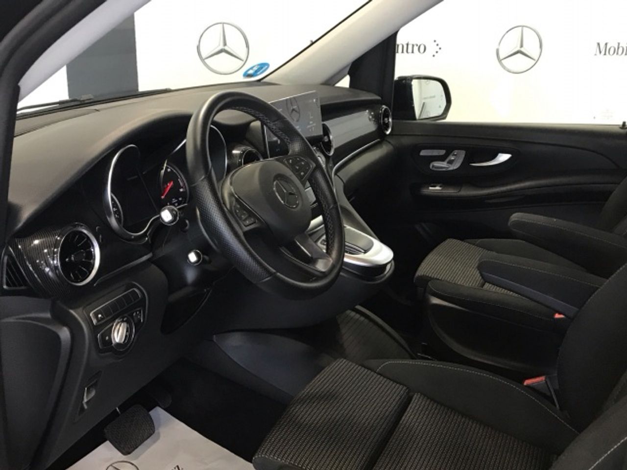 mercedes-eqv-300-largo-imagen-6