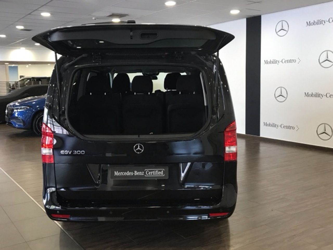 mercedes-eqv-300-largo-imagen-18