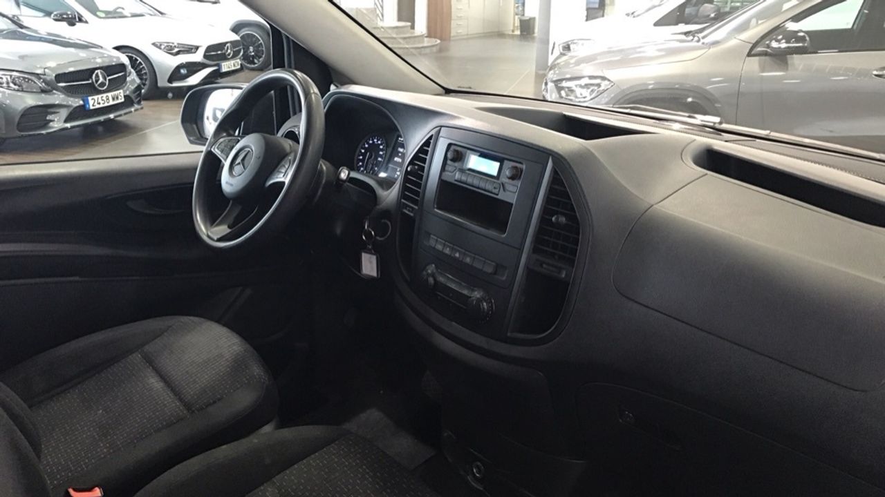 mercedes-vito-116-cdi-tourer-pro-larga-imagen-7