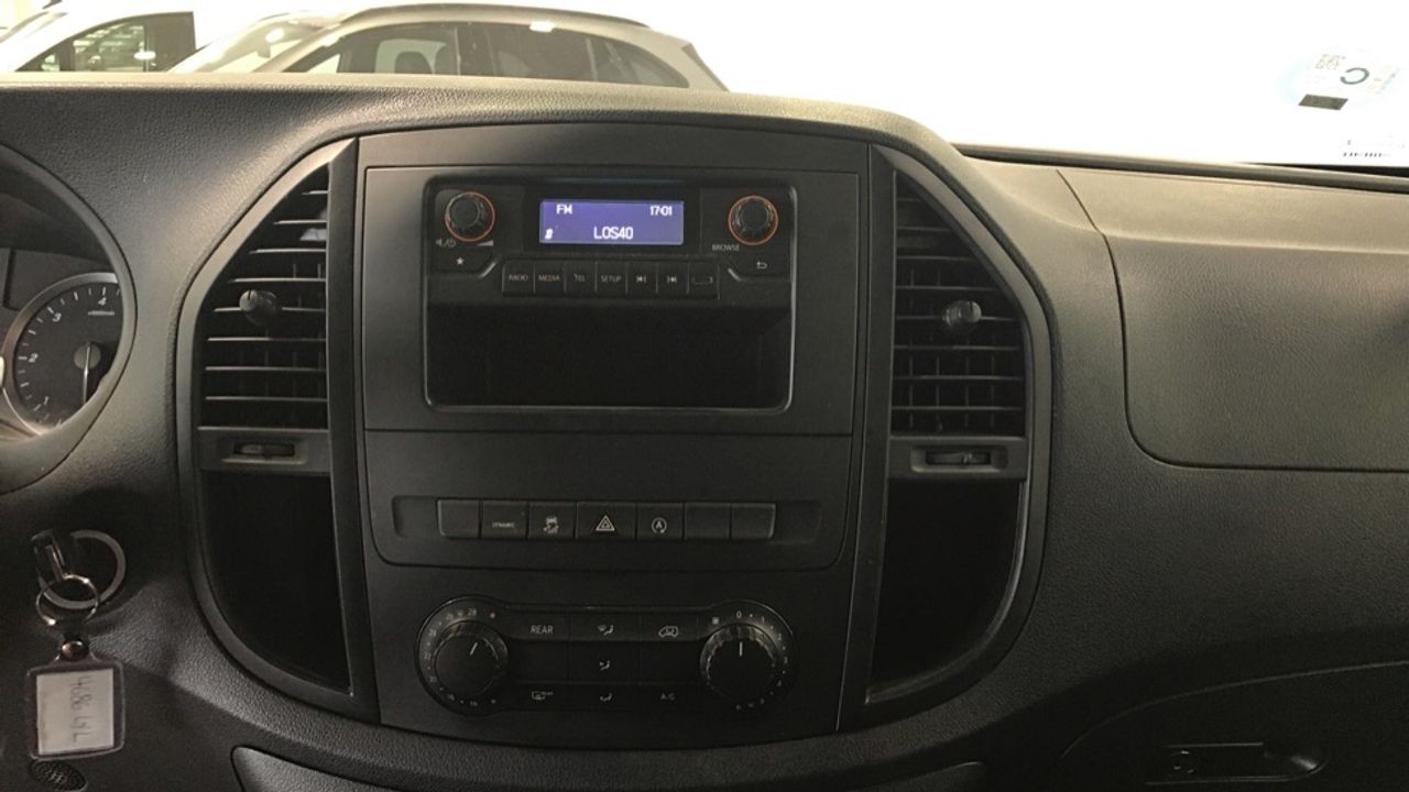 mercedes-vito-116-cdi-tourer-pro-larga-imagen-8