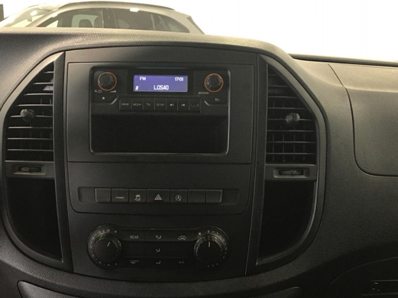 mercedes-vito-116-cdi-tourer-pro-larga-imagen-8