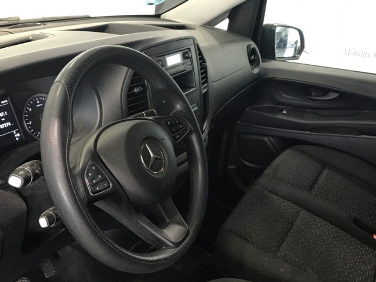mercedes-vito-116-cdi-tourer-pro-larga-imagen-5