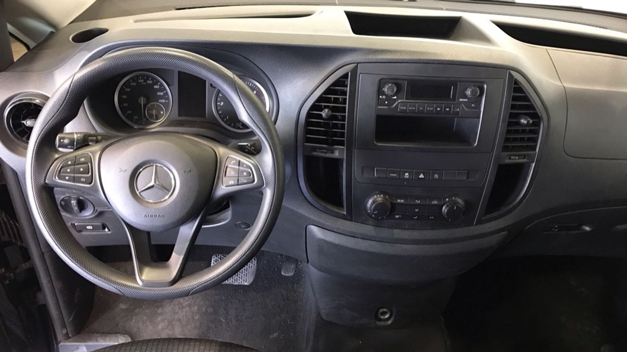 mercedes-vito-116-cdi-tourer-pro-larga-imagen-9