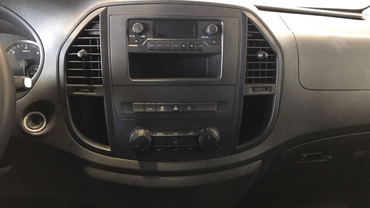mercedes-vito-116-cdi-tourer-pro-larga-imagen-21