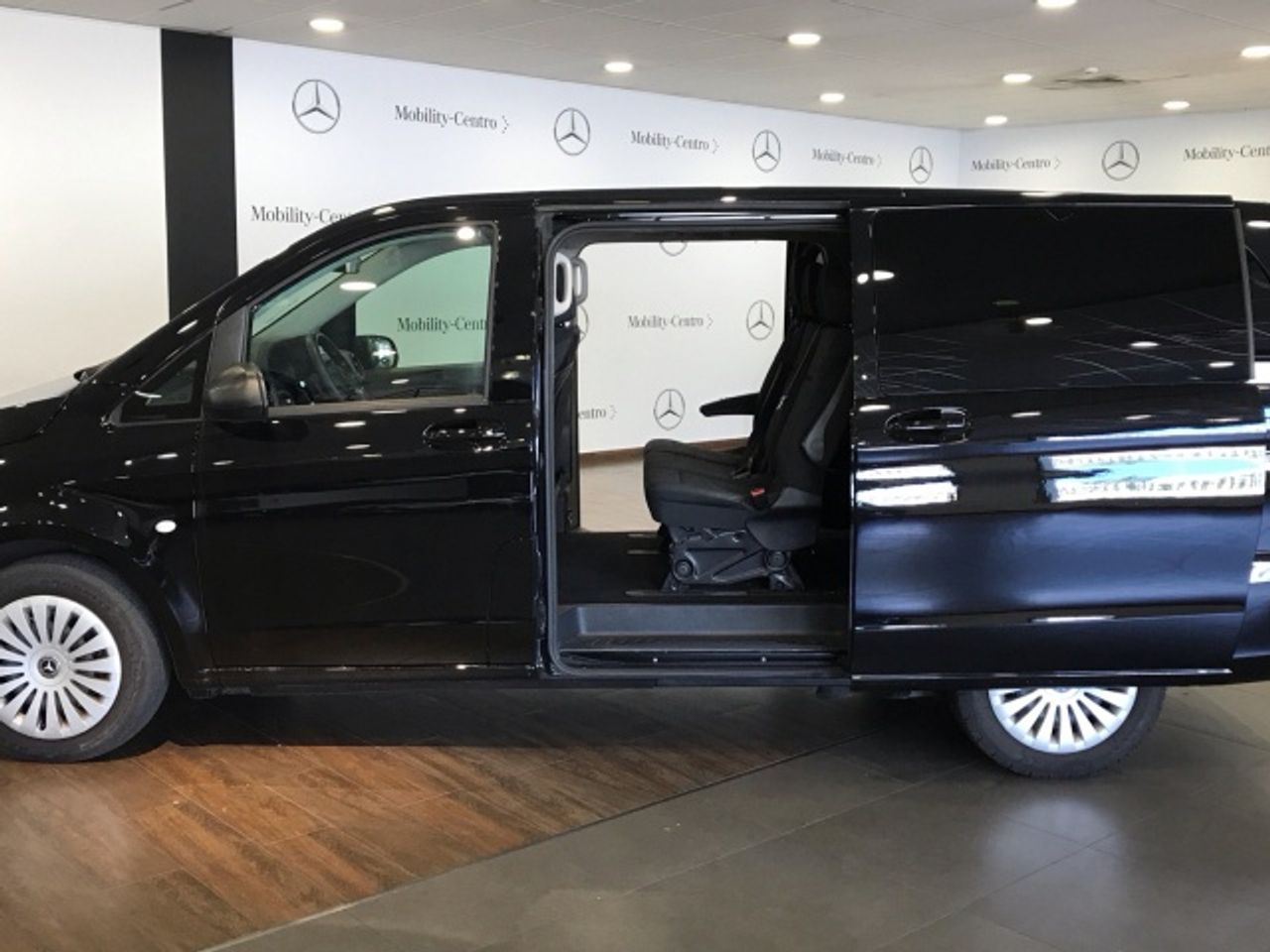 mercedes-vito-116-cdi-tourer-pro-larga-imagen-19