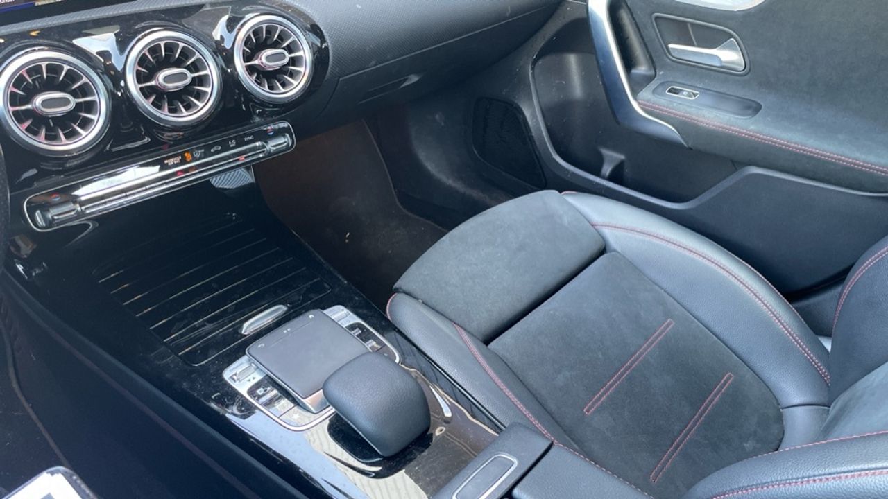 mercedes-clase-a-sedan-a-180-d-imagen-16