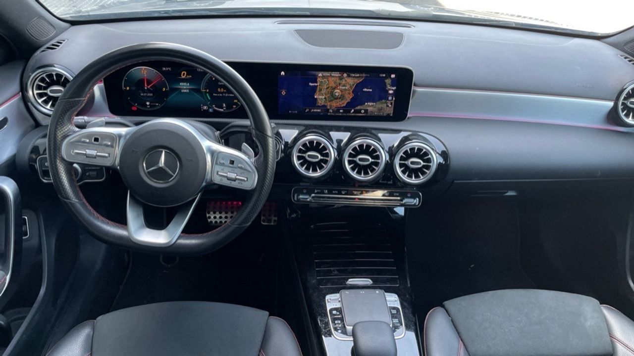 mercedes-clase-a-sedan-a-180-d-imagen-7