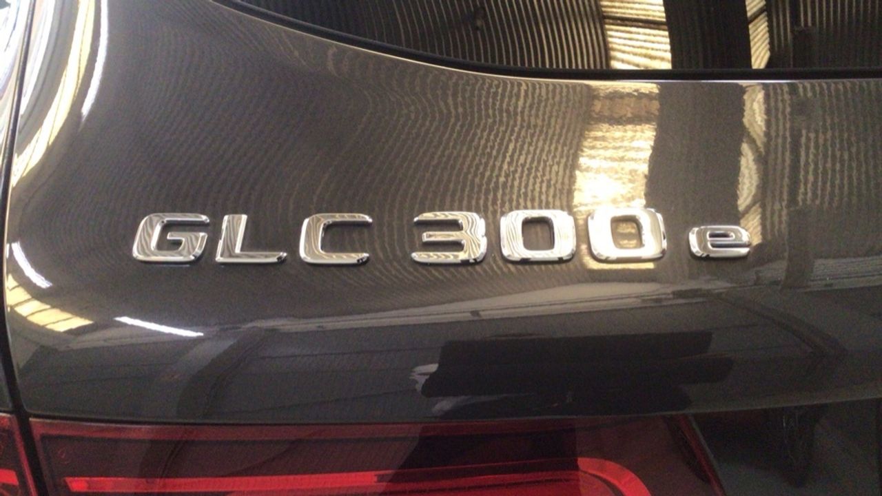 mercedes-clase-glc-glc-300-e-4matic-imagen-11