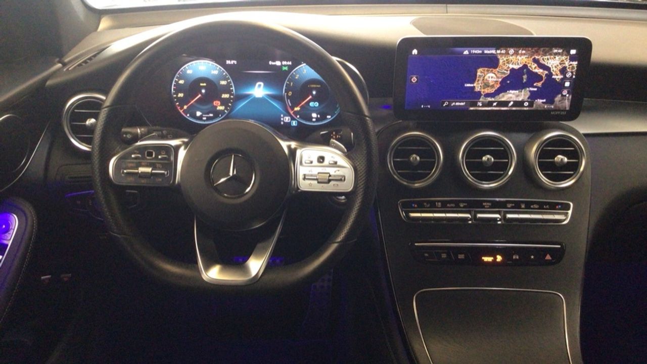 mercedes-clase-glc-glc-300-e-4matic-imagen-8