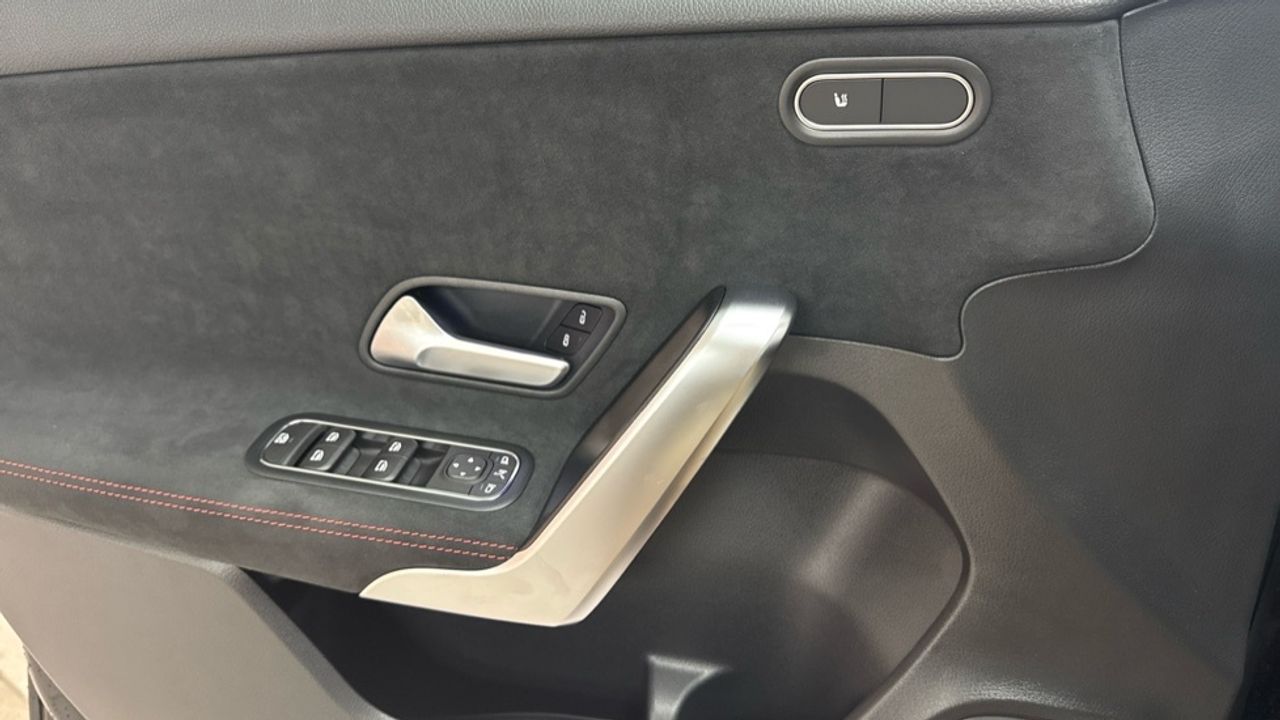 mercedes-clase-a-a-180-d-imagen-23