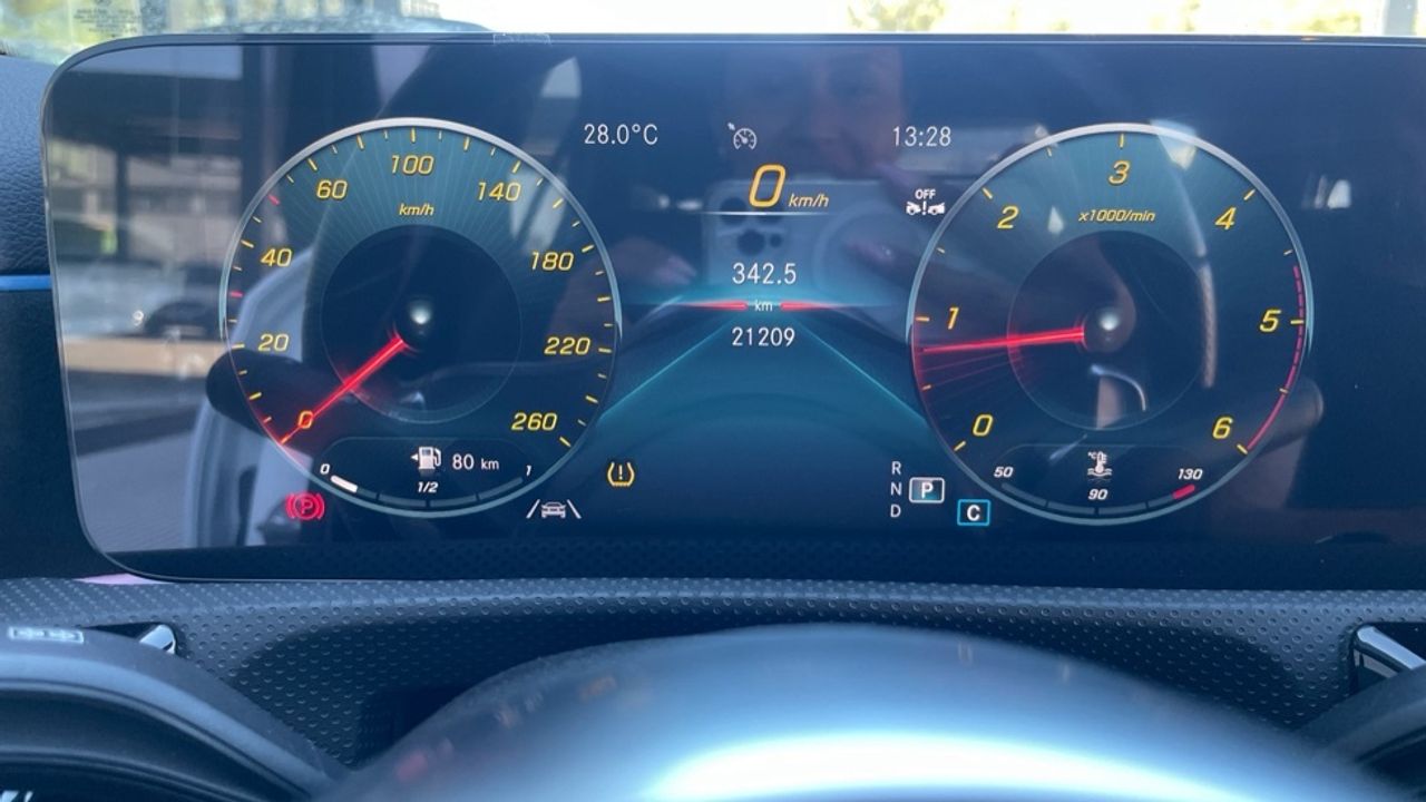 mercedes-clase-a-a-200-d-sedan-imagen-11