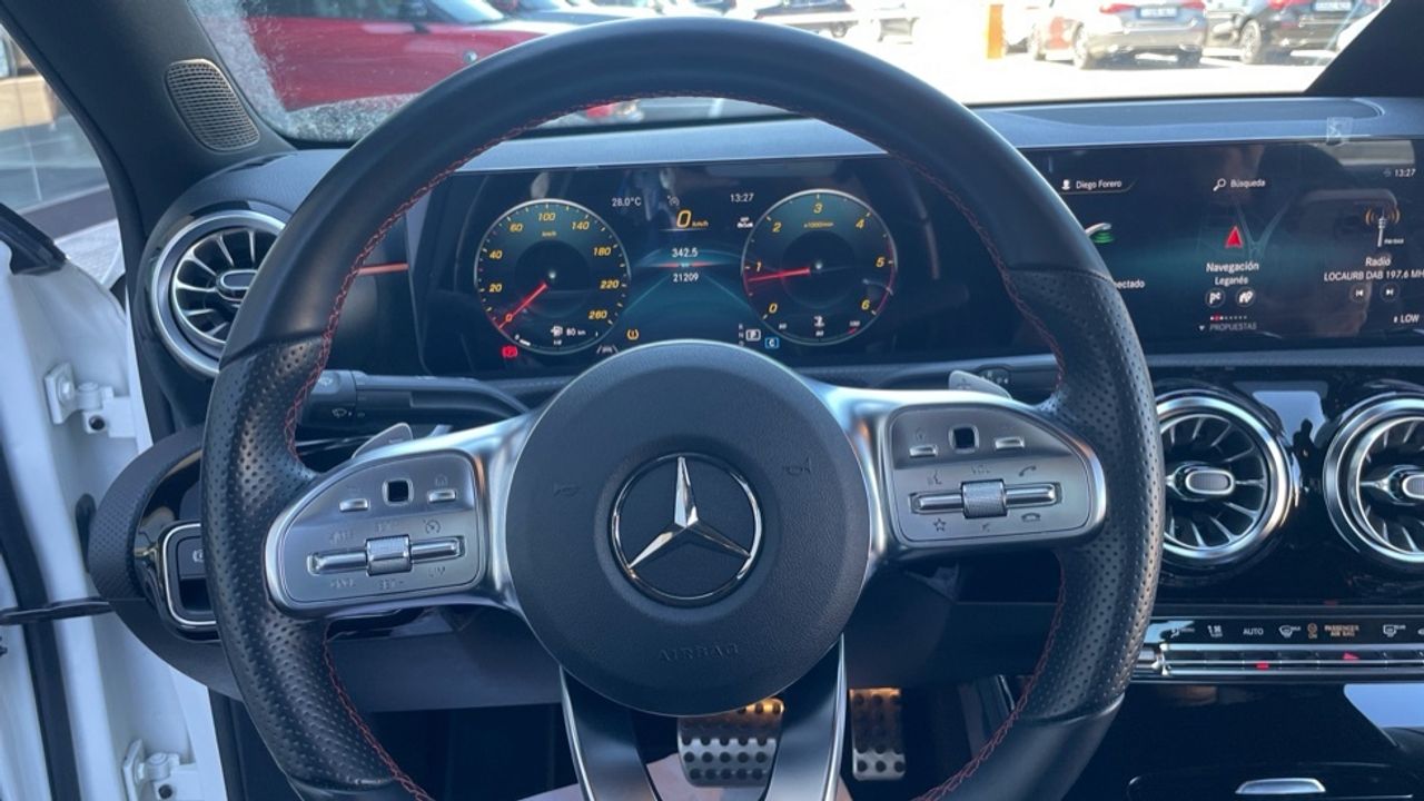 mercedes-clase-a-a-200-d-sedan-imagen-8