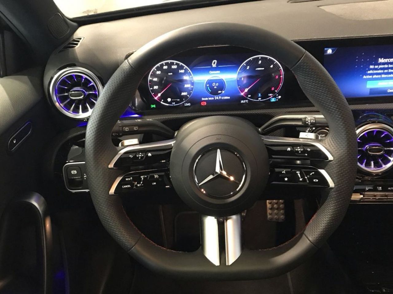 mercedes-clase-a-a-180-d-imagen-8