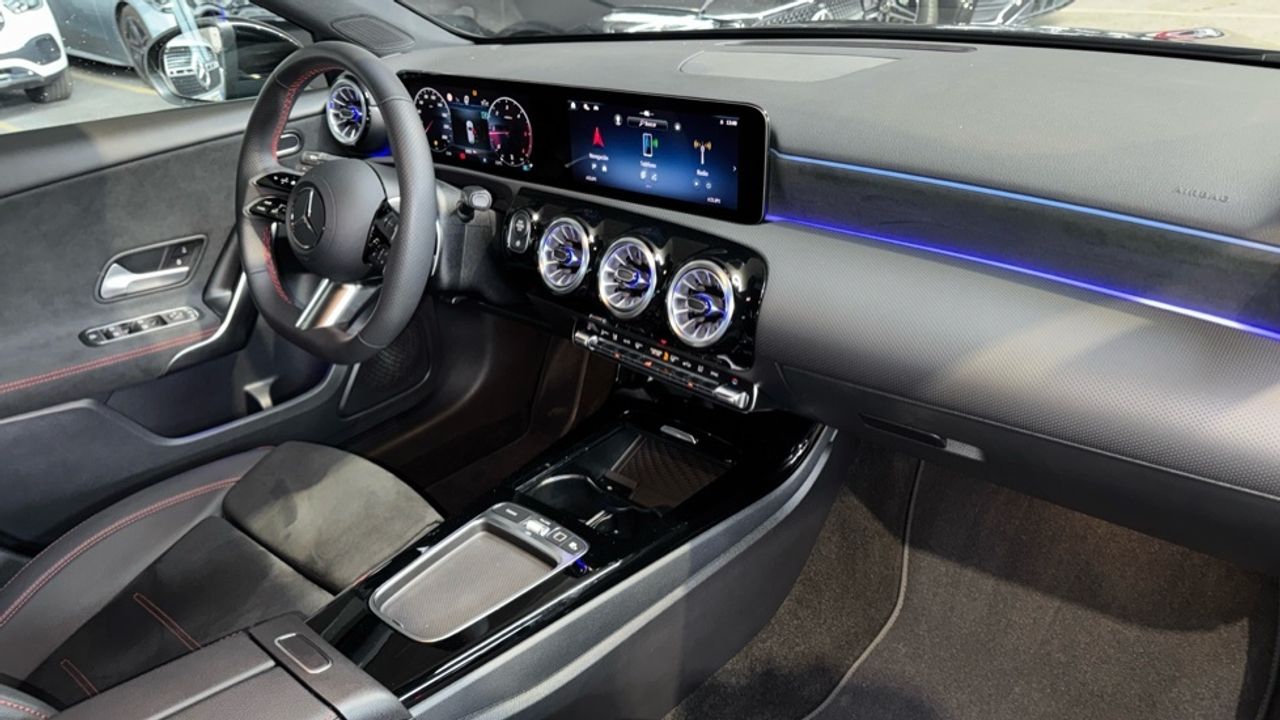 mercedes-clase-a-a-180-d-imagen-9