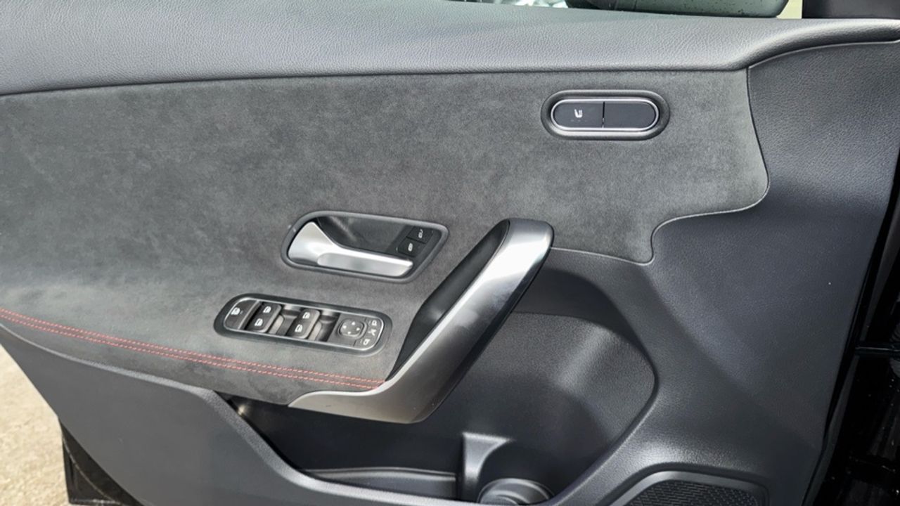 mercedes-clase-a-a-180-d-imagen-23