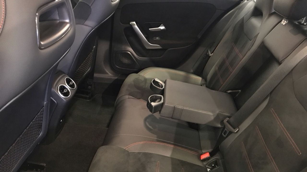 mercedes-clase-a-a-180-d-imagen-15