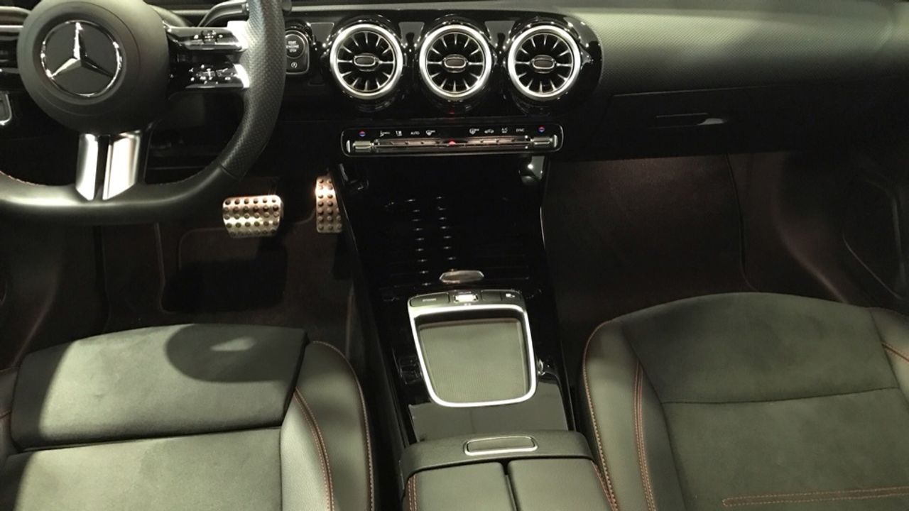mercedes-clase-a-a-180-d-imagen-21