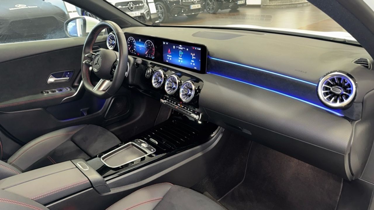 mercedes-clase-a-a-180-d-imagen-9