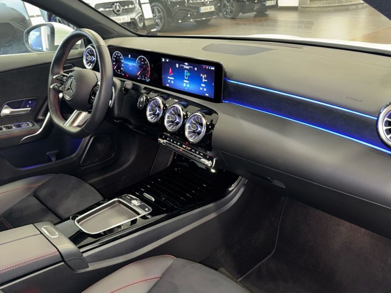 mercedes-clase-a-a-180-d-imagen-9