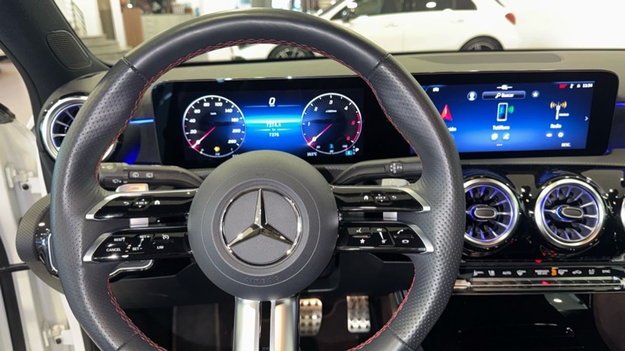 mercedes-clase-a-a-180-d-imagen-8