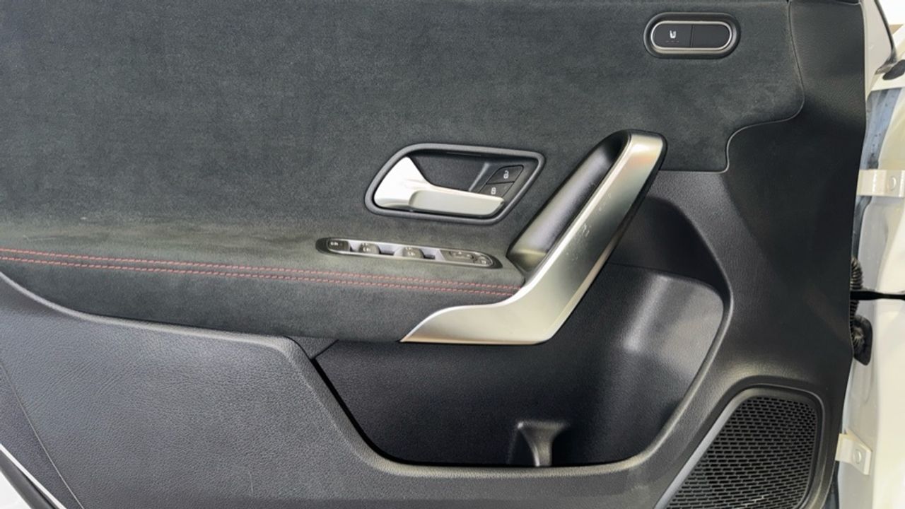 mercedes-clase-a-a-180-d-imagen-23