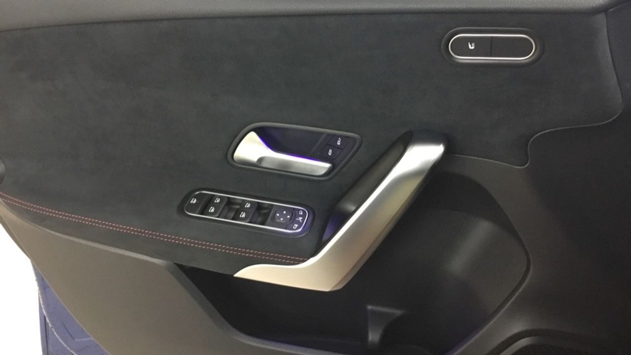 mercedes-clase-a-a-180-d-imagen-23