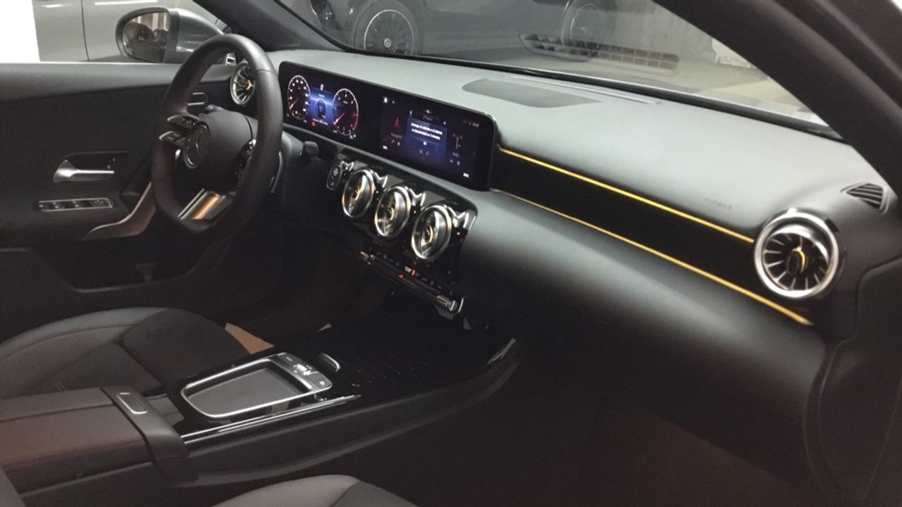 mercedes-clase-a-a-180-d-imagen-9