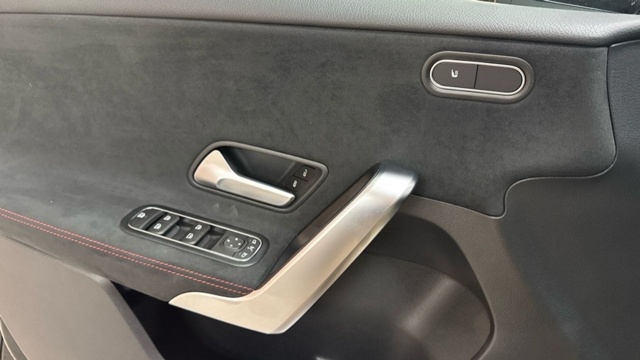 mercedes-clase-a-a-180-d-imagen-23