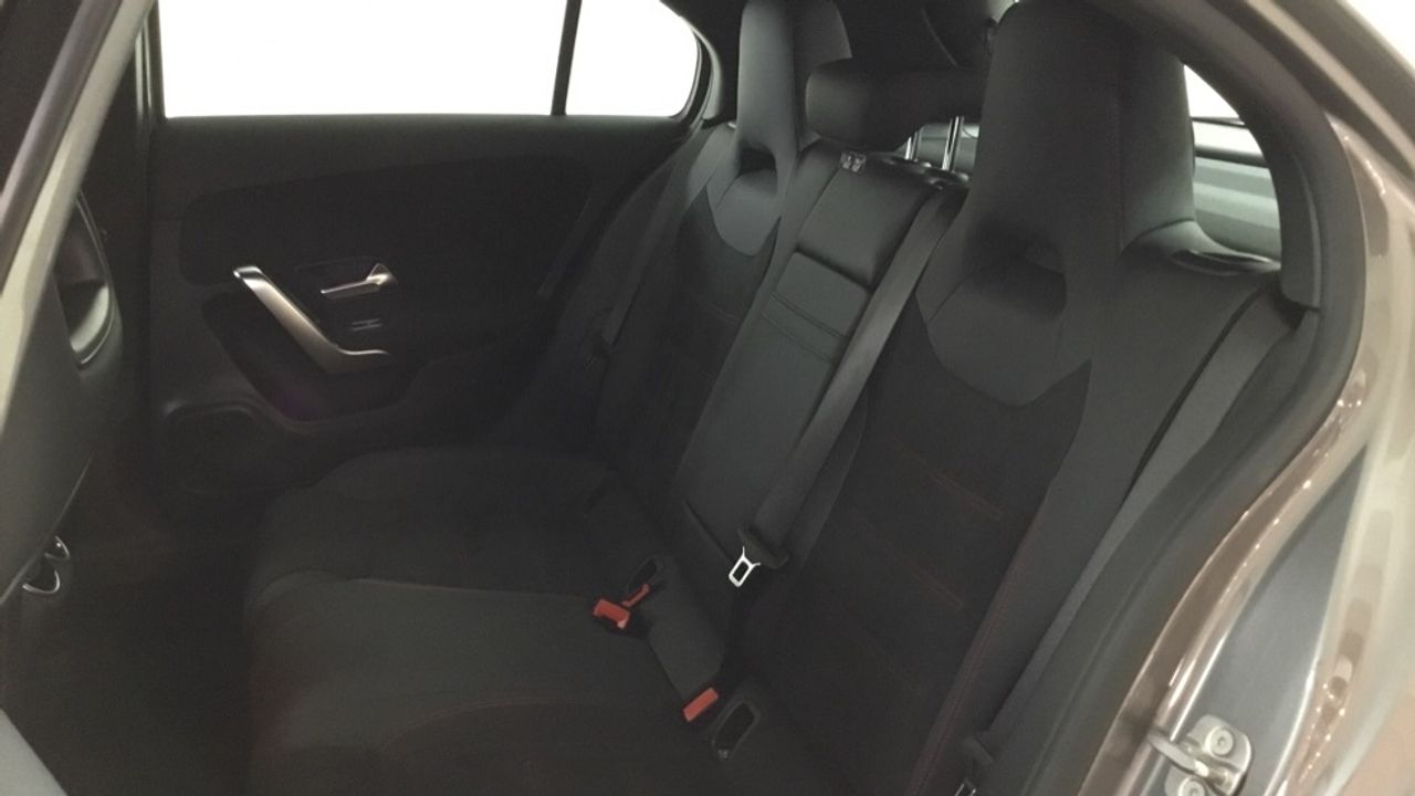 mercedes-clase-a-a-180-d-imagen-10