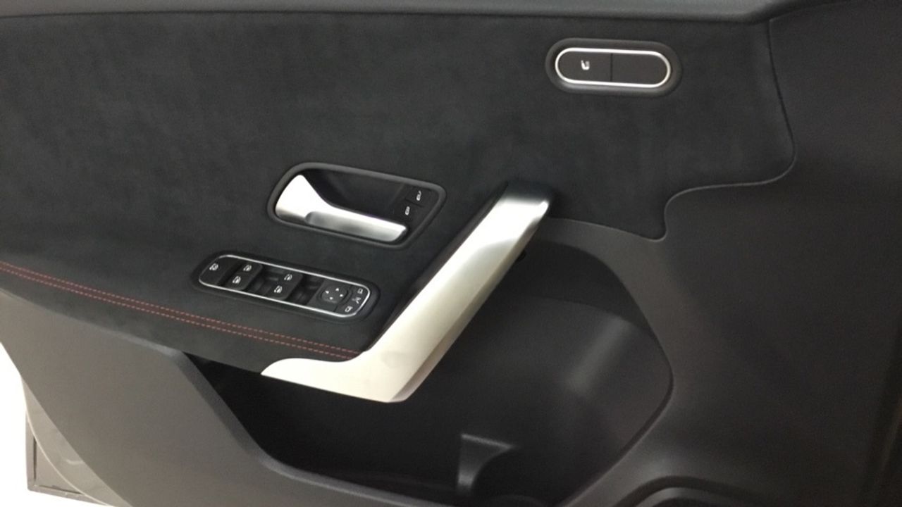 mercedes-clase-a-a-180-d-imagen-23