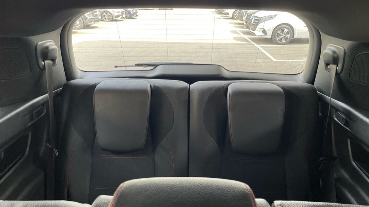 mercedes-glb-glb-200-imagen-19