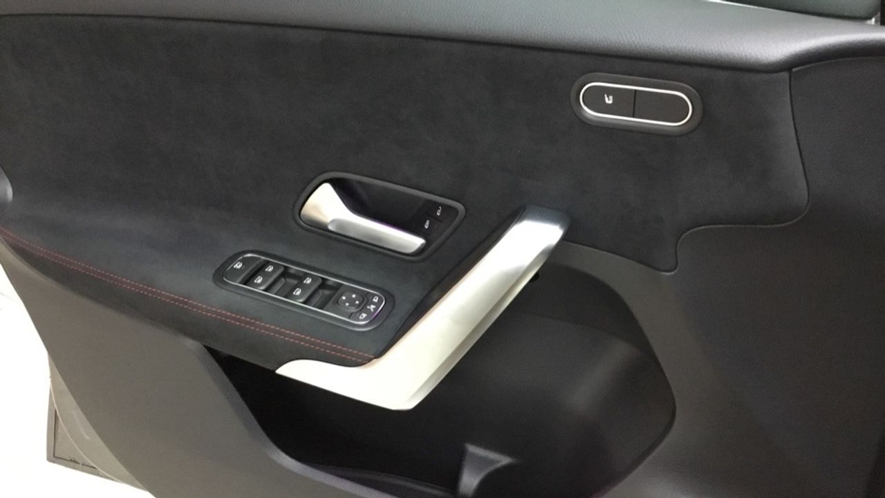 mercedes-clase-a-a-180-d-imagen-23